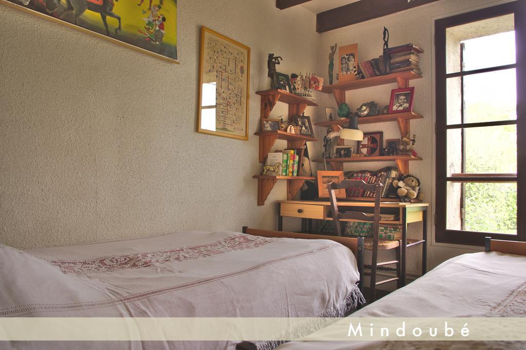 Chez Mamie Et Papi Bed and Breakfast Puynormand Habitación foto